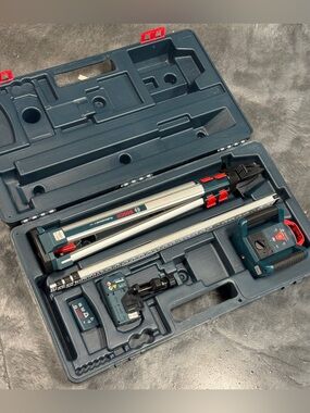 Bosch GRL1000-20HVK Self-Leveling Rotary Laser System - Used Few Times
